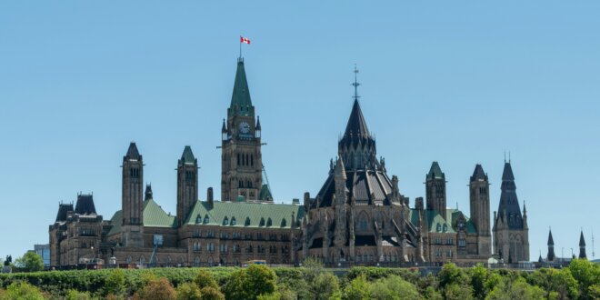 تصمیم دارید از امریکا وارد کانادا شوید؟ لایحه سی ۱۲ ممکن است مسیر پناهندگی شما را تغییر دهد